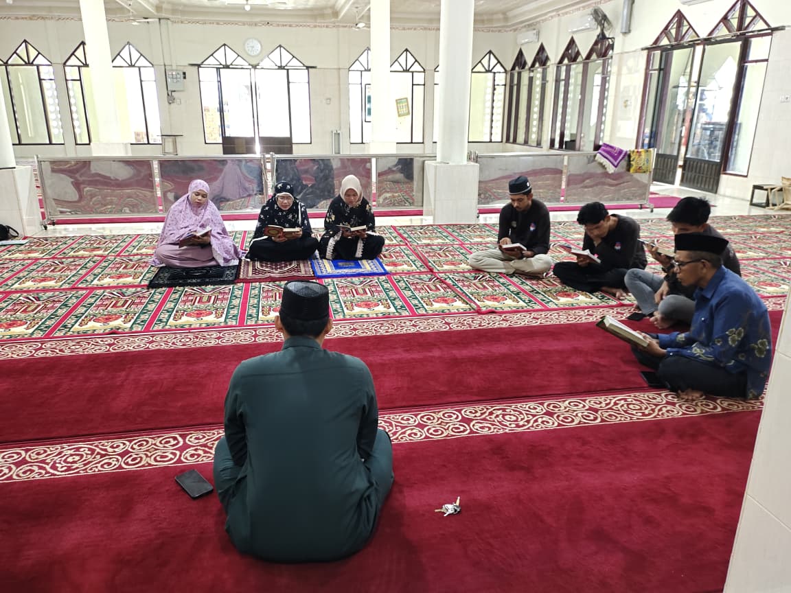 Pemerintah Desa Mario Laksanakan Senin Kamis Gemilang di Masjid Ar-Riyadha
